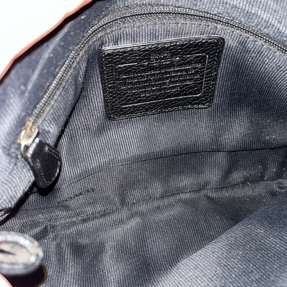 Coach bag with large logo on front - Picture 3 of 4